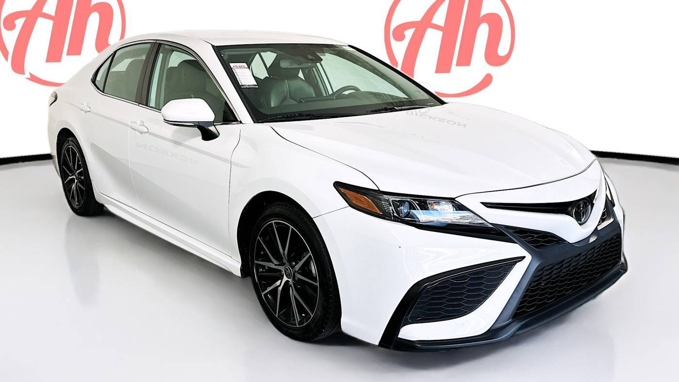 2022 Toyota Camry SE — Sedan — 82,657 mi — Coconut Creek, FL