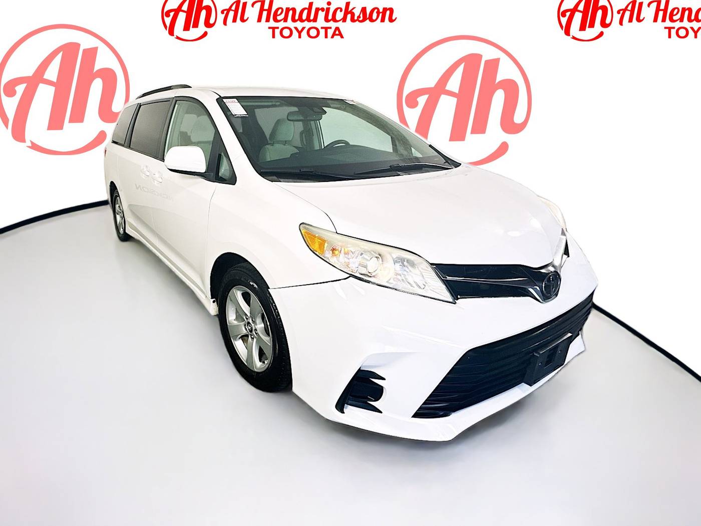 2019 Toyota Sienna LE — Minivan — 83,577 mi — Coconut Creek, FL