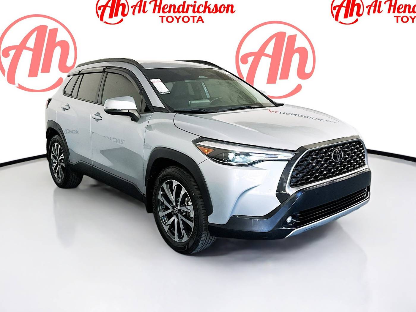 2023 Toyota Corolla Cross XLE — SUV — 10,157 mi — Coconut Creek, FL