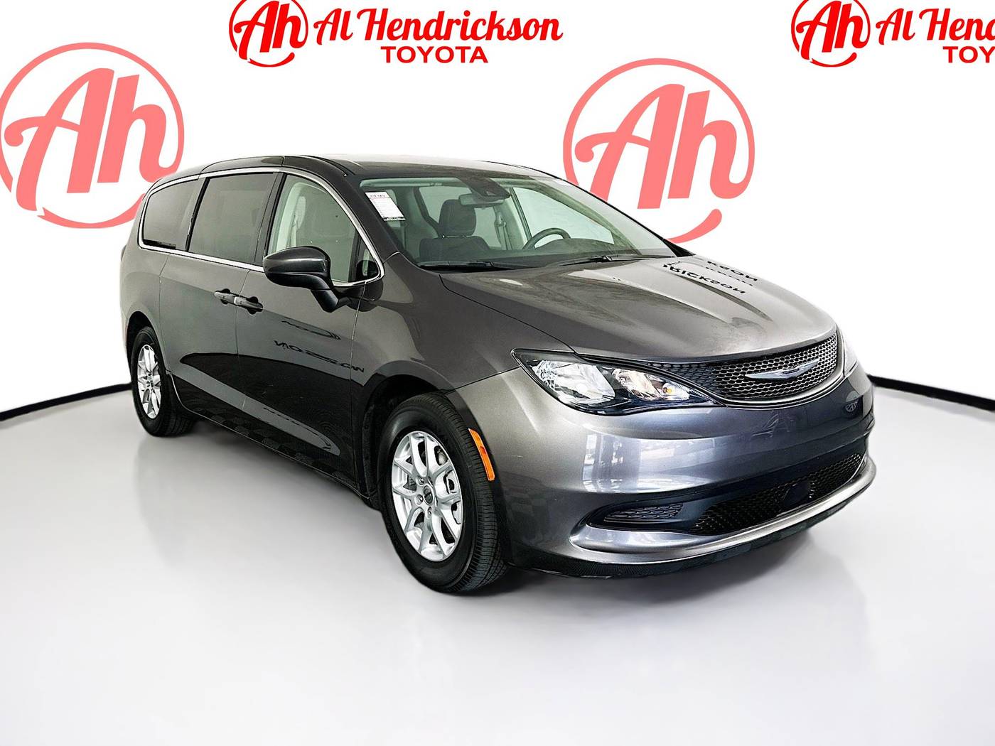 2023 Chrysler Voyager LX — Minivan — 57,527 mi — Coconut Creek, FL
