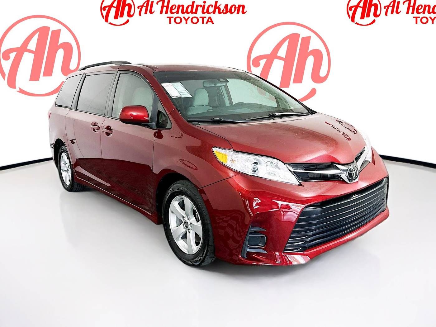 2020 Toyota Sienna LE — Minivan — 69,687 mi — Coconut Creek, FL