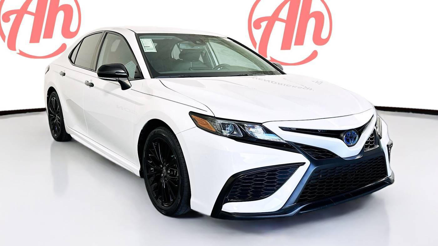 2022 Toyota Camry Hybrid SE — Sedan — 29,721 mi — Coconut Creek, FL