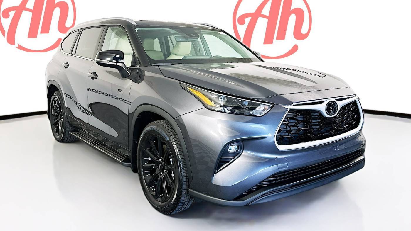 2024 Toyota Highlander XLE — SUV — 7,361 mi — Coconut Creek, FL