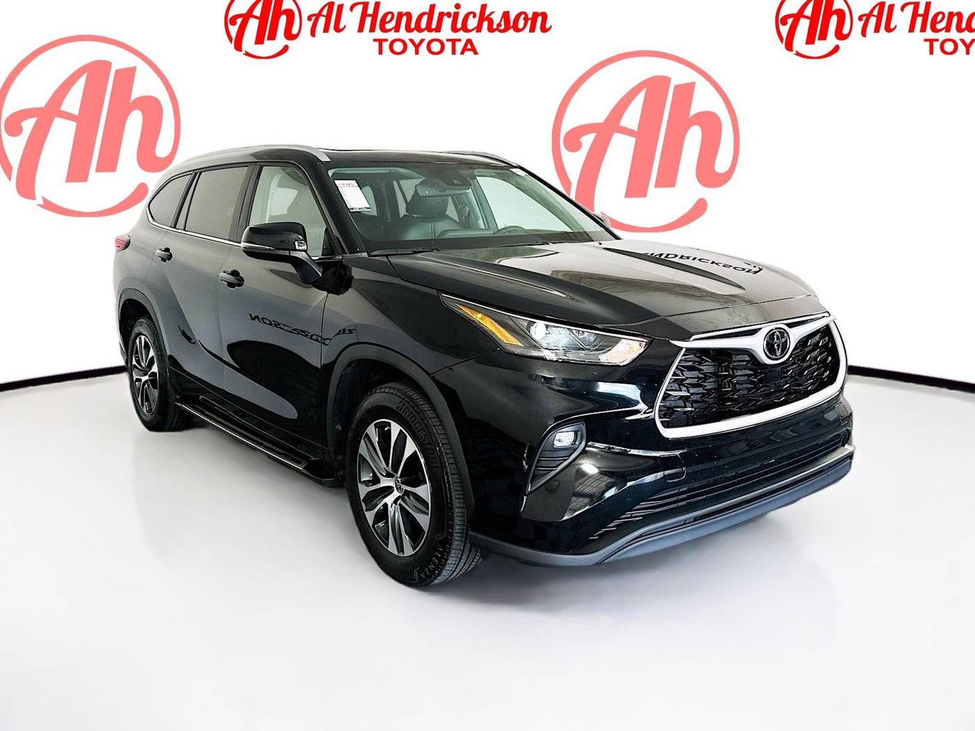 2023 Toyota Highlander XLE — SUV — 23,795 mi — Coconut Creek, FL