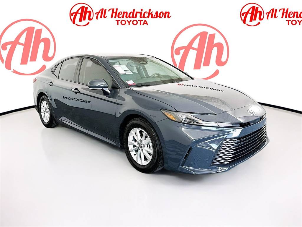 2025 Toyota Camry Hybrid SE — Sedan — 10,982 mi — Coconut Creek, FL