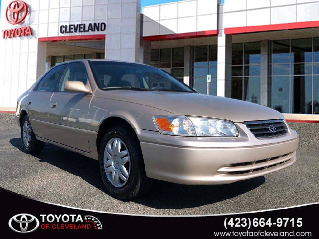 2000 Toyota Camry LE — Sedan — 117,184 mi — McDonald, TN