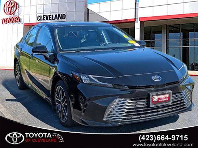 2025 Toyota Camry Hybrid SE — Sedan — 19,998 mi — McDonald, TN