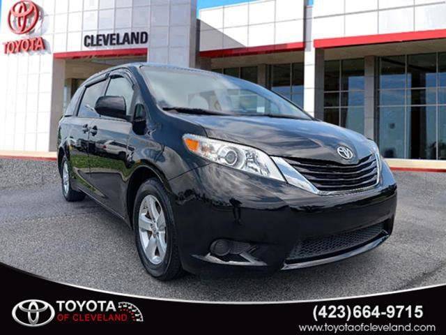 2017 Toyota Sienna LE — Minivan — 235,834 mi — McDonald, TN