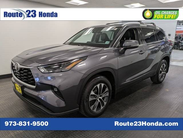2022 Toyota Highlander XLE — SUV — 27,435 mi — Pompton Plains, NJ