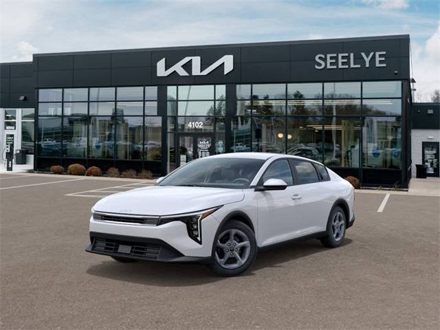2025 Kia K4 LXS — Sedan — 10 mi — Kalamazoo, MI