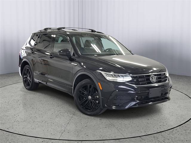 2022 Volkswagen Tiguan SE R-Line Black — SUV — 52,923 mi — Kalamazoo, MI