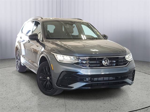 2022 Volkswagen Tiguan SE R-Line Black — SUV — 30,634 mi — Kalamazoo, MI
