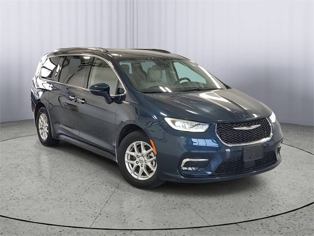 2021 Chrysler Pacifica Touring L — Minivan — 64,996 mi — Kalamazoo, MI