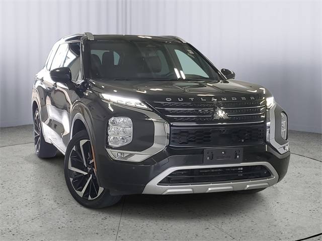 2022 Mitsubishi Outlander SEL — SUV — 76,200 mi — Kalamazoo, MI