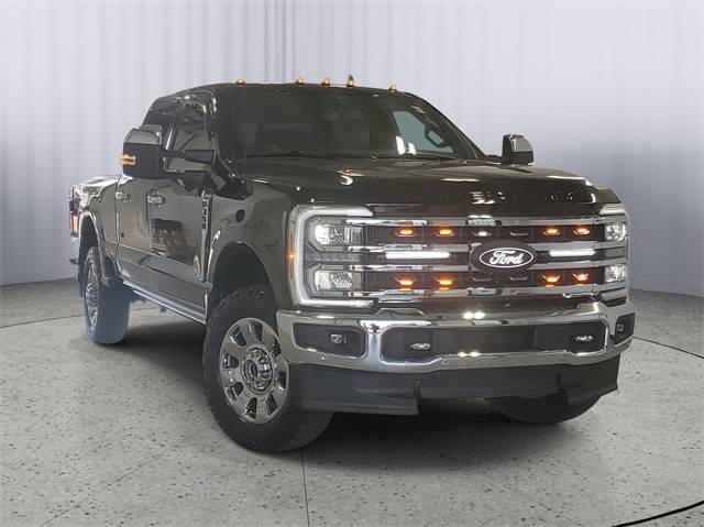 2023 Ford Super Duty F-350 LARIAT — Pickup Truck — 26,557 mi — Kalamazoo, MI