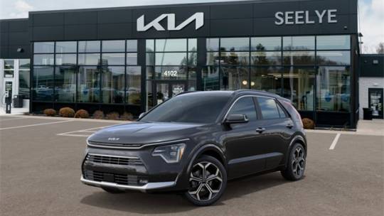 2024 Kia Niro Hybrid SX Touring — SUV — 8,302 mi — Kalamazoo, MI
