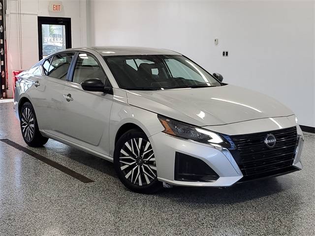 2024 Nissan Altima SV — Sedan — 31,582 mi — Kalamazoo, MI