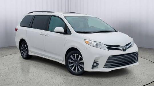 2018 Toyota Sienna XLE — Minivan — 108,535 mi — Kalamazoo, MI