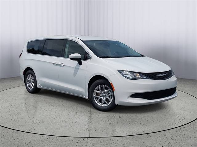 2022 Chrysler Voyager LX — Minivan — 47,083 mi — Battle Creek, MI