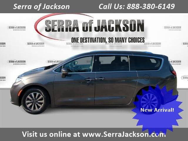 2021 Chrysler Pacifica Touring L — Minivan — 141,980 mi — Jackson, TN