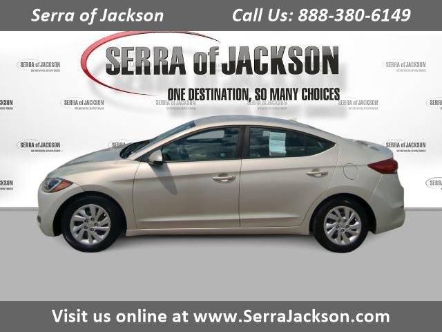 2017 Hyundai Elantra SE — Sedan — 128,389 mi — Jackson, TN