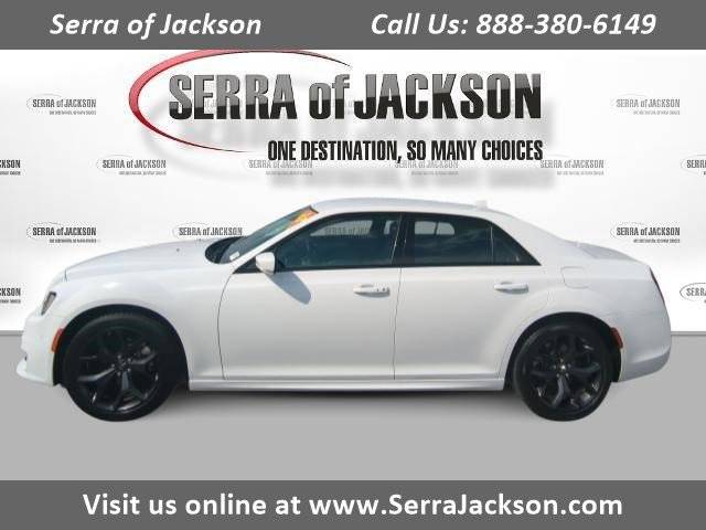 2022 Chrysler 300 Touring L — Sedan — 20,123 mi — Jackson, TN