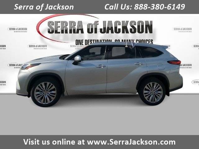 2023 Toyota Highlander Hybrid Platinum — SUV — 27,950 mi — Jackson, TN