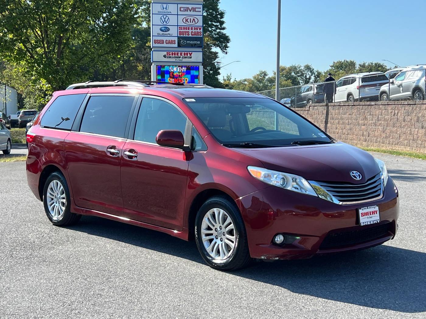 2017 Toyota Sienna Limited — Minivan — 58,908 mi — Hagerstown, MD