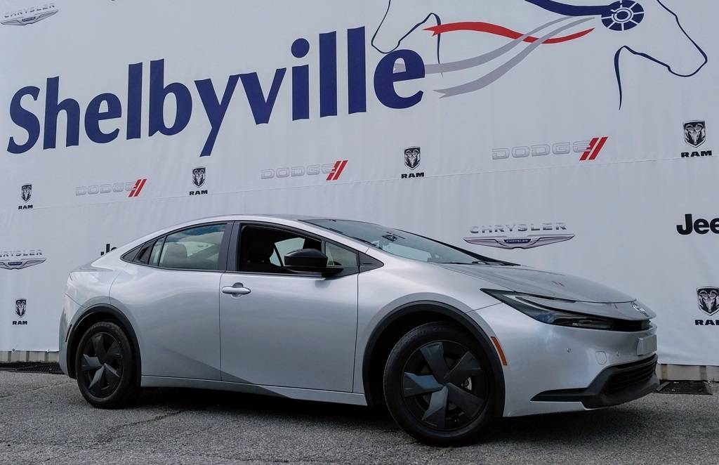 2024 Toyota Prius LE — Hatchback — 31,900 mi — Shelbyville, KY