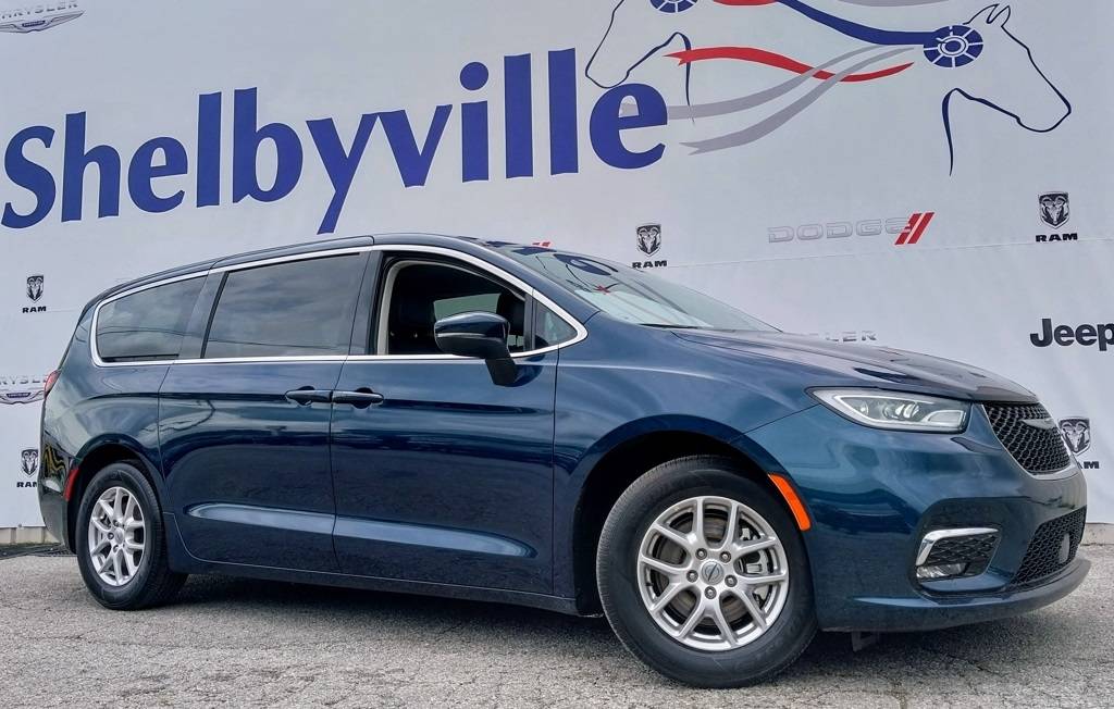 2023 Chrysler Pacifica Touring L — Minivan — 73,061 mi — Shelbyville, KY