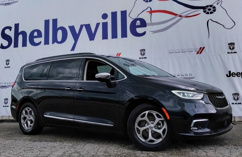 2023 Chrysler Pacifica Limited — Minivan — 65,811 mi — Shelbyville, KY