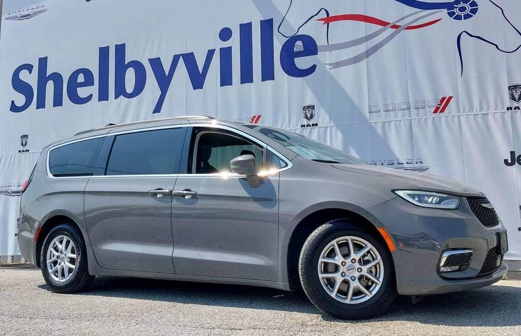 2022 Chrysler Pacifica Touring L — Minivan — 82,598 mi — Shelbyville, KY
