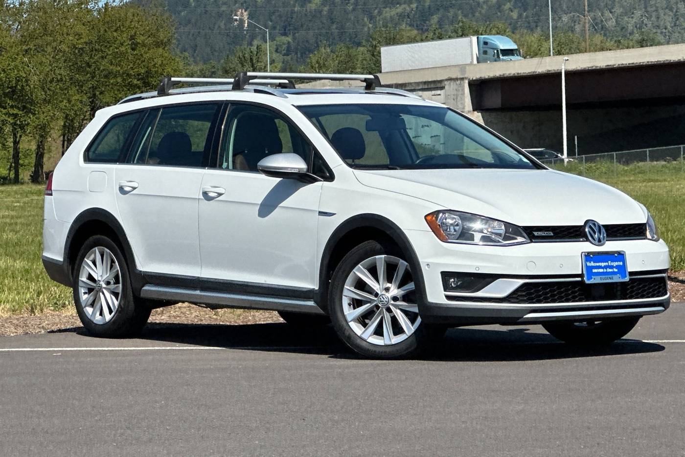 2017 Volkswagen Golf Alltrack SE — Wagon — 60,584 mi — Eugene, OR