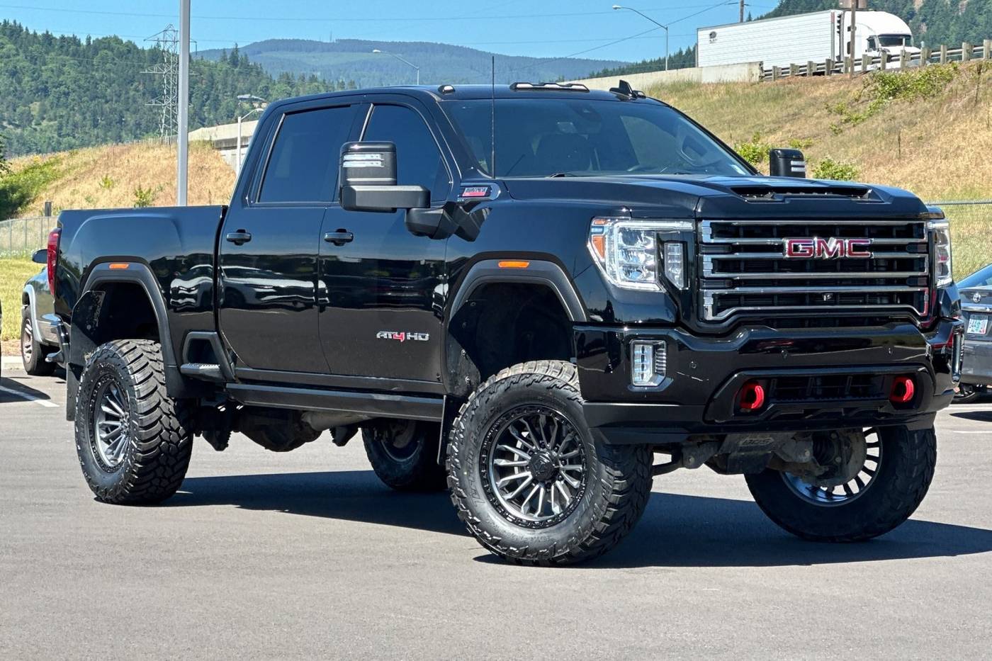 2022 GMC Sierra 2500HD AT4 — Pickup Truck — 59,342 mi — Eugene, OR