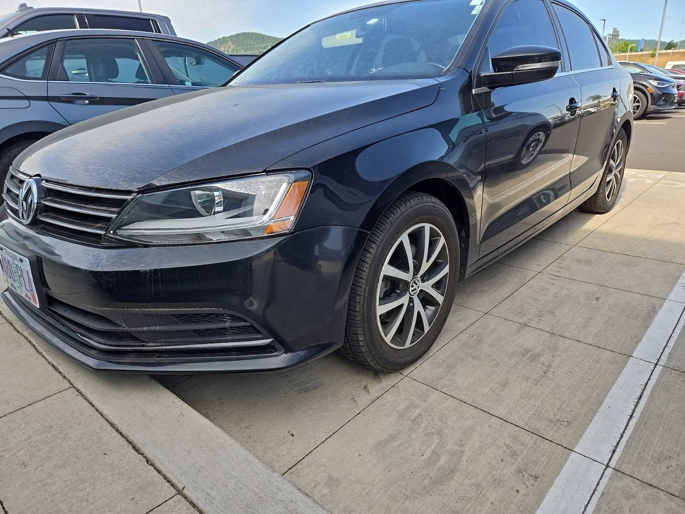 2017 Volkswagen Jetta 1.4T SE — Sedan — 76,860 mi — Eugene, OR