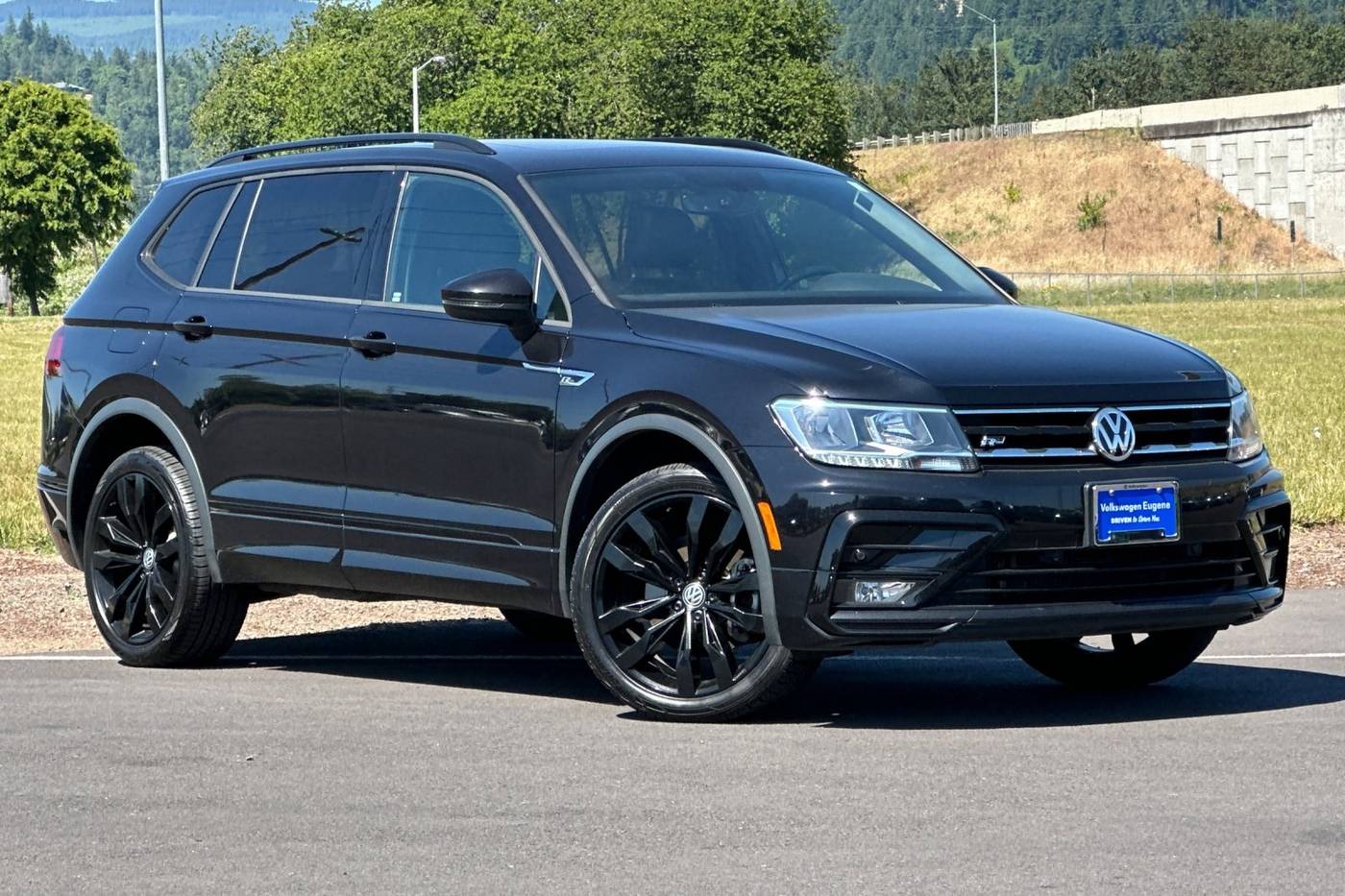 2021 Volkswagen Tiguan SE R-Line Black — SUV — 65,152 mi — Eugene, OR