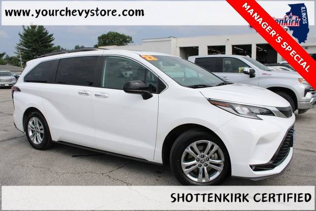 2022 Toyota Sienna XSE — Minivan — 69,168 mi — Quincy, IL