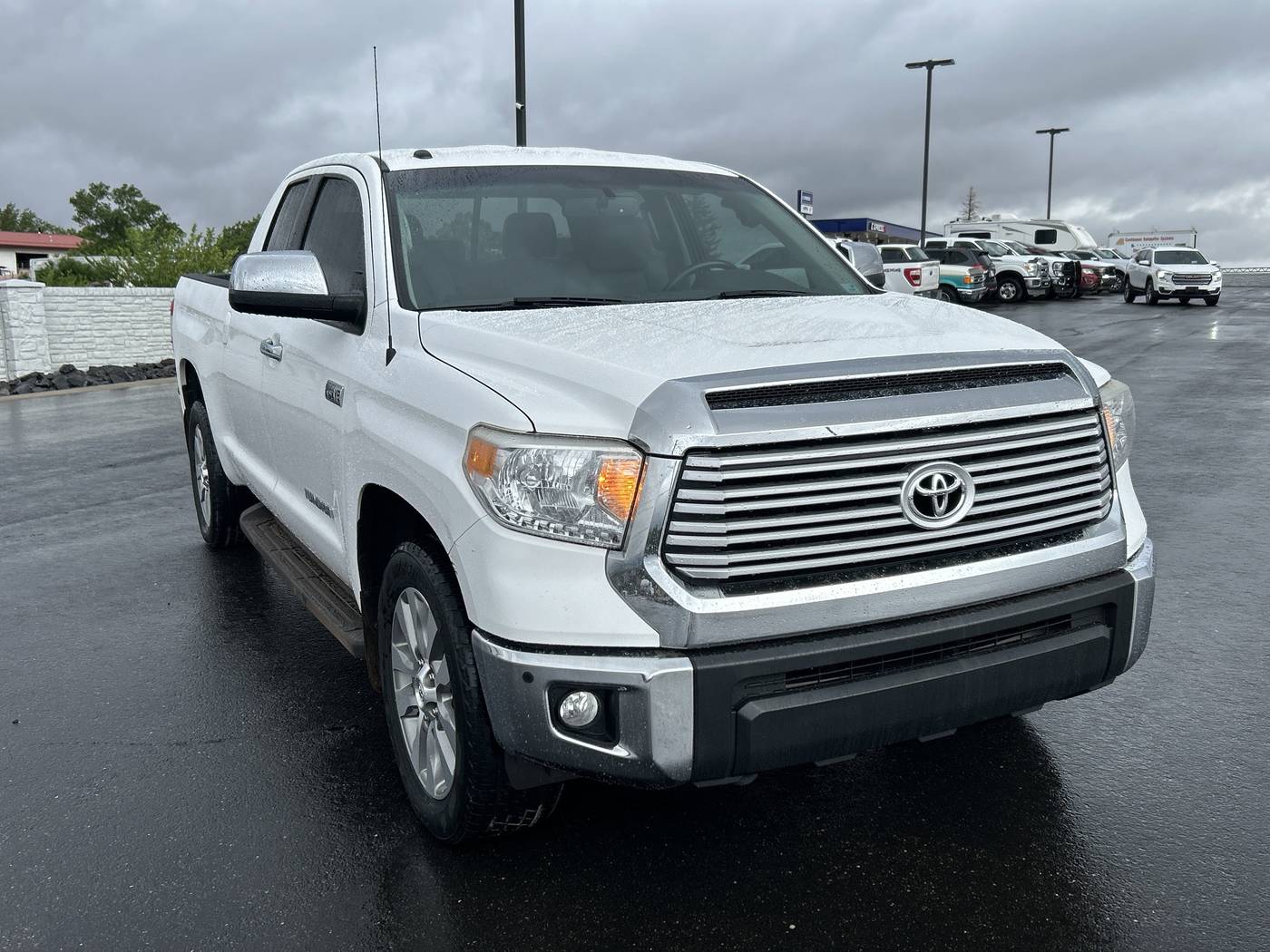 2015 Toyota Tundra Limited — Pickup Truck — 117,854 mi — Show Low, AZ