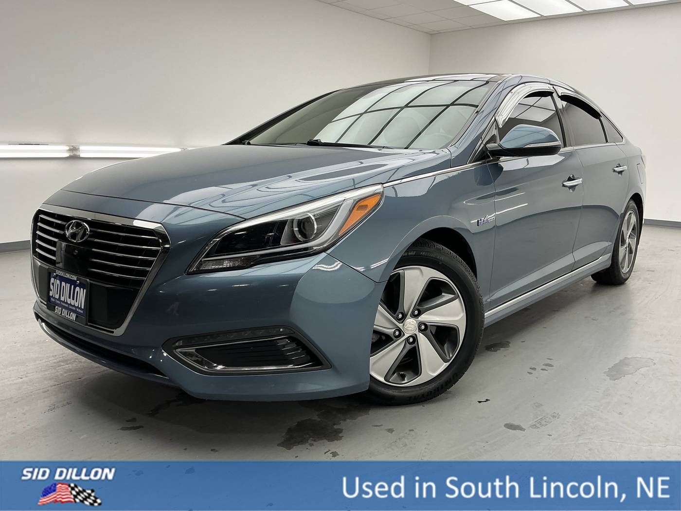 2016 Hyundai Sonata Hybrid Limited — Sedan — 81,646 mi — Lincoln, NE