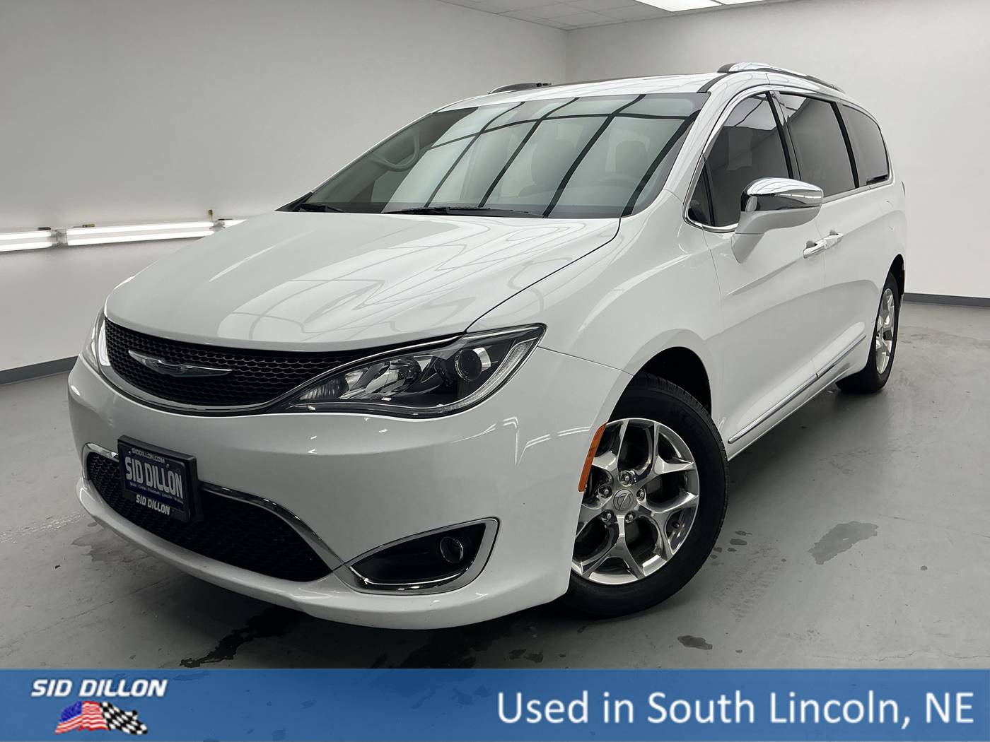 2017 Chrysler Pacifica Limited — Minivan — 89,208 mi — Lincoln, NE