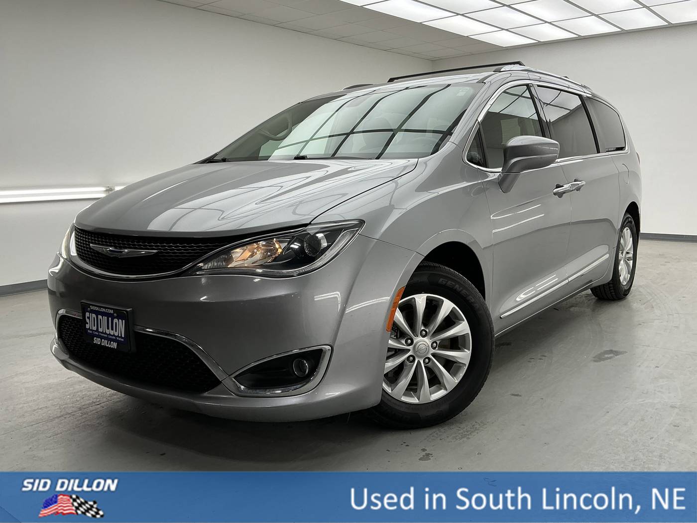 2018 Chrysler Pacifica Touring L — Minivan — 104,099 mi — Lincoln, NE