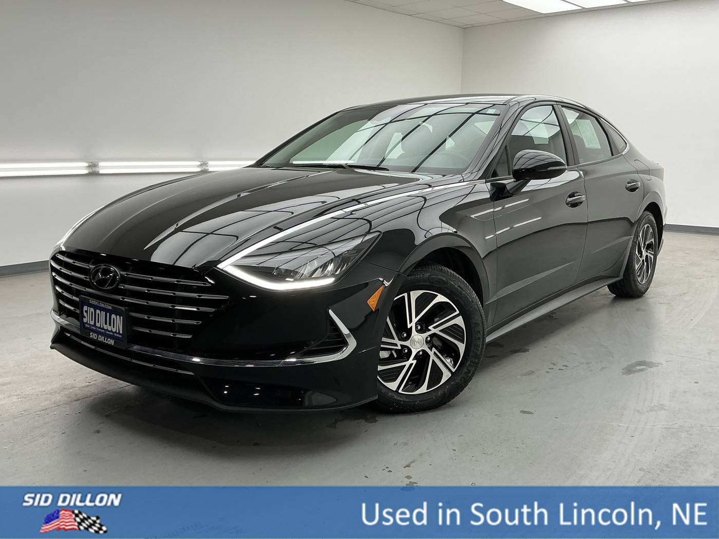 2022 Hyundai Sonata Hybrid Blue — Sedan — 23,808 mi — Lincoln, NE