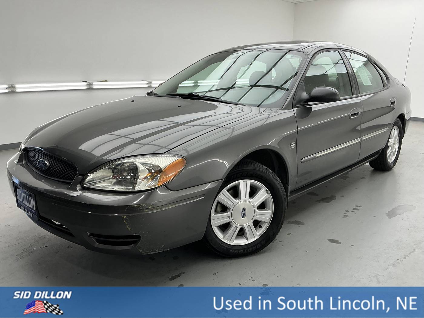 2004 Ford Taurus SEL — Sedan — 81,973 mi — Lincoln, NE