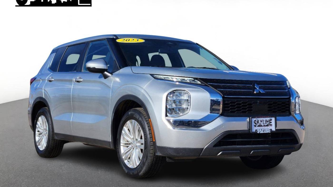 2023 Mitsubishi Outlander ES — SUV — 45,118 mi — Denver, CO
