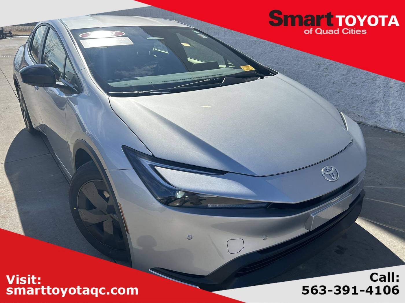 2024 Toyota Prius LE — Hatchback — 267 mi — Davenport, IA