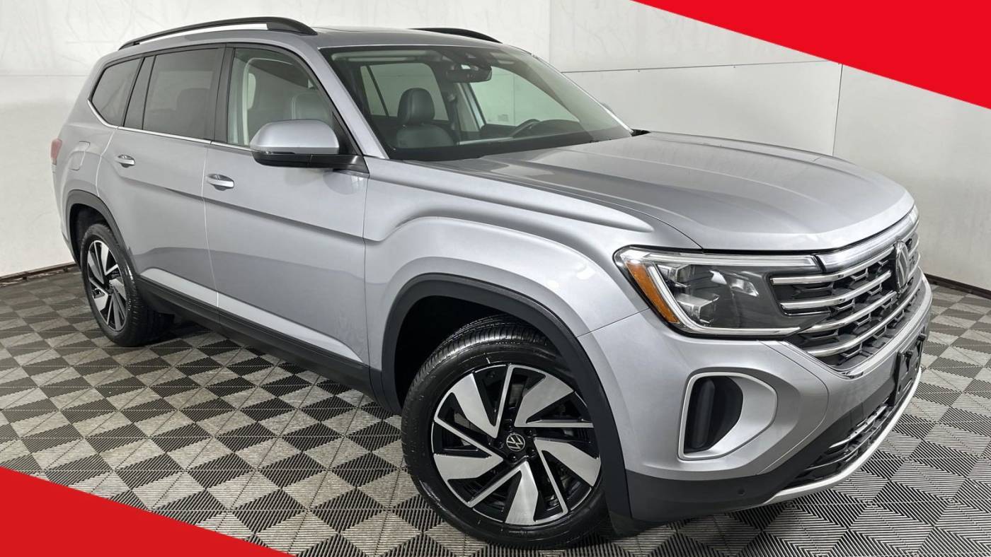 2024 Volkswagen Atlas SE with Technology — SUV — 29,546 mi — Davenport, IA