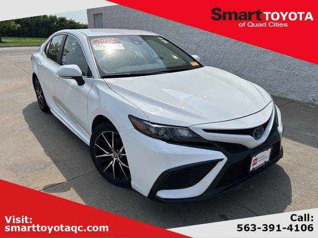 2022 Toyota Camry SE — Sedan — 57,537 mi — Davenport, IA