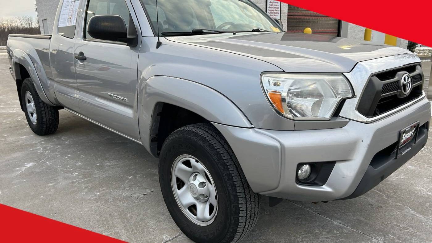 2015 Toyota Tacoma Base — Pickup Truck — 168,688 mi — Davenport, IA