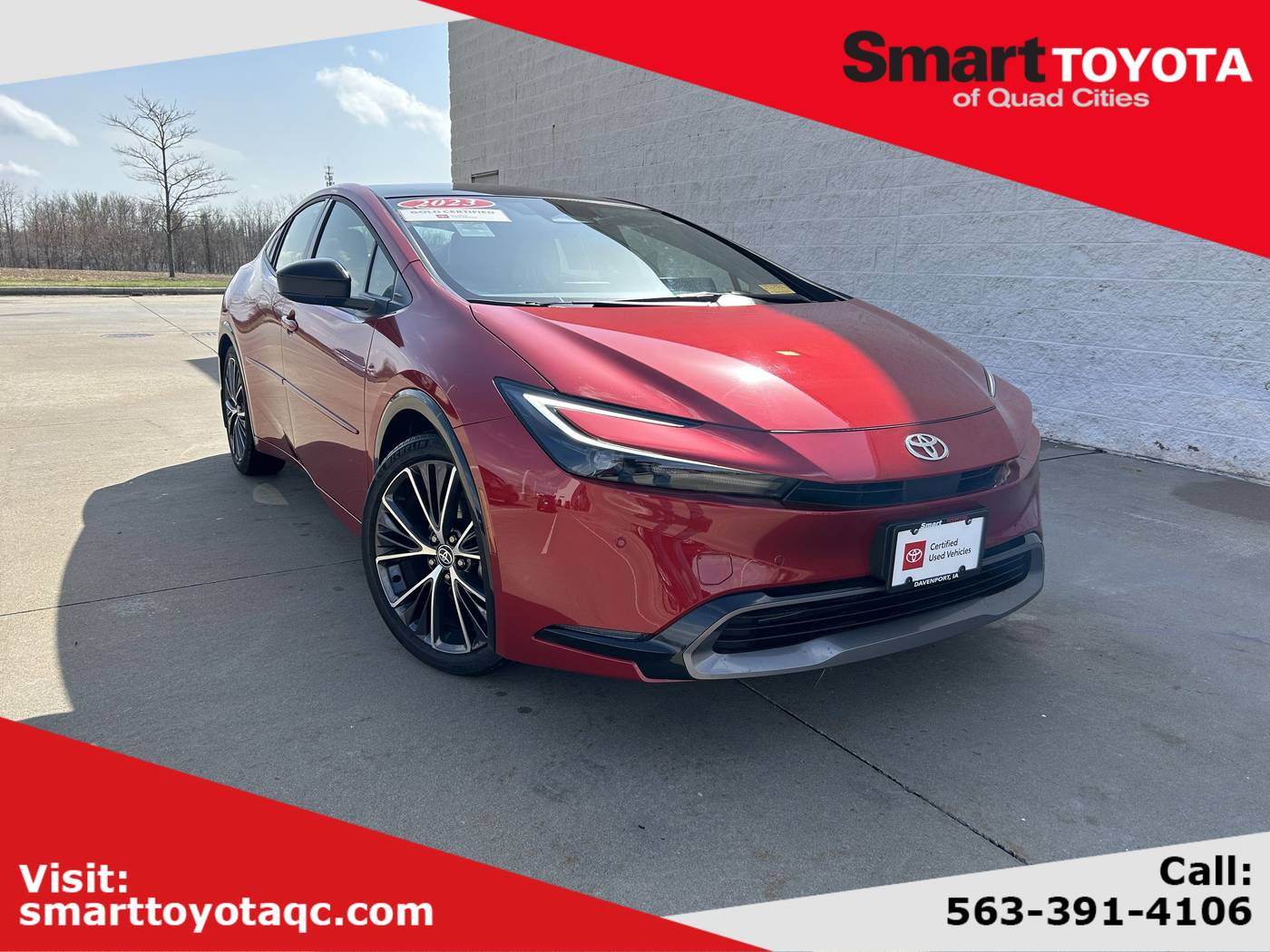 2023 Toyota Prius Limited — Hatchback — 10,699 mi — Davenport, IA