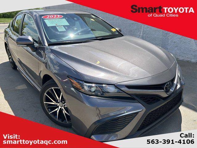 2023 Toyota Camry SE — Sedan — 49,317 mi — Davenport, IA